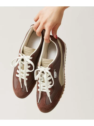 PUMA スニーカー